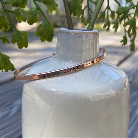 FREE Thin Gold “Be Brave” Bracelet (FREE W/ ANY PURCHASE!) - Picture 2 of 3